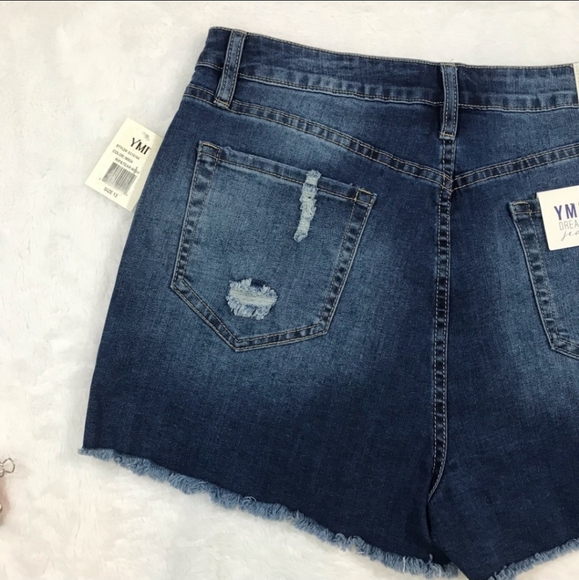 NWT YMI dream jean medium wash distressed short 13 - Picture 10 of 12